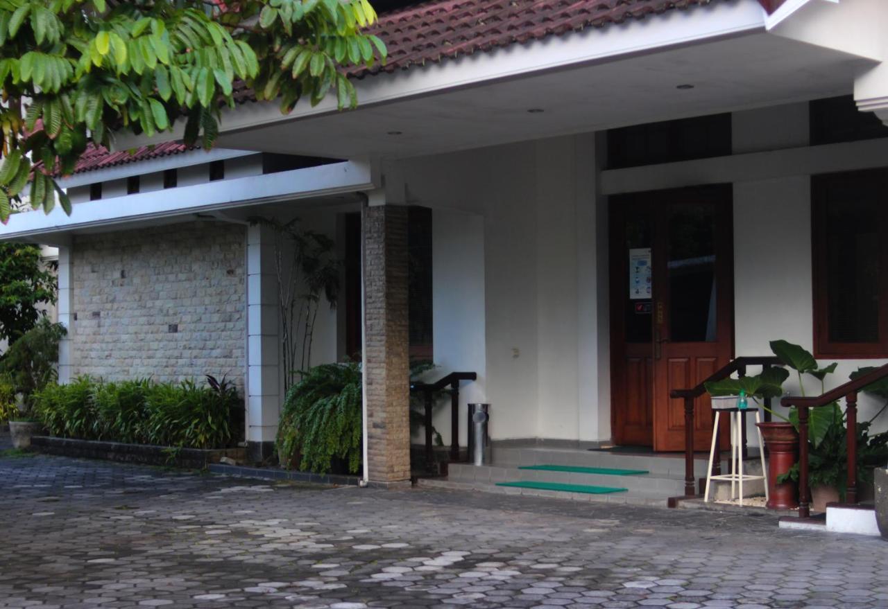 Hotel Graha Kinasih Kotabaru Yogyakarta Exterior photo