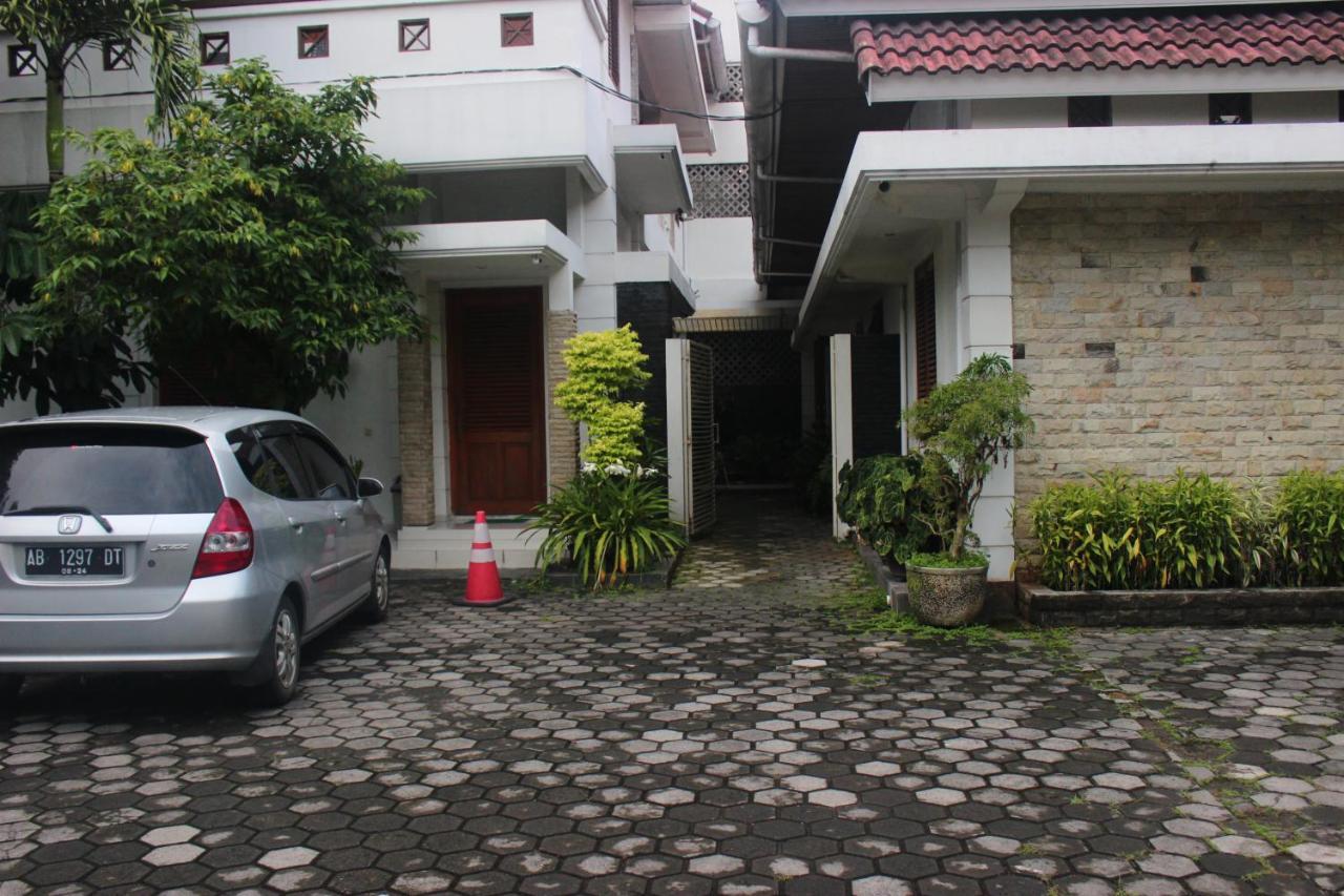 Hotel Graha Kinasih Kotabaru Yogyakarta Exterior photo