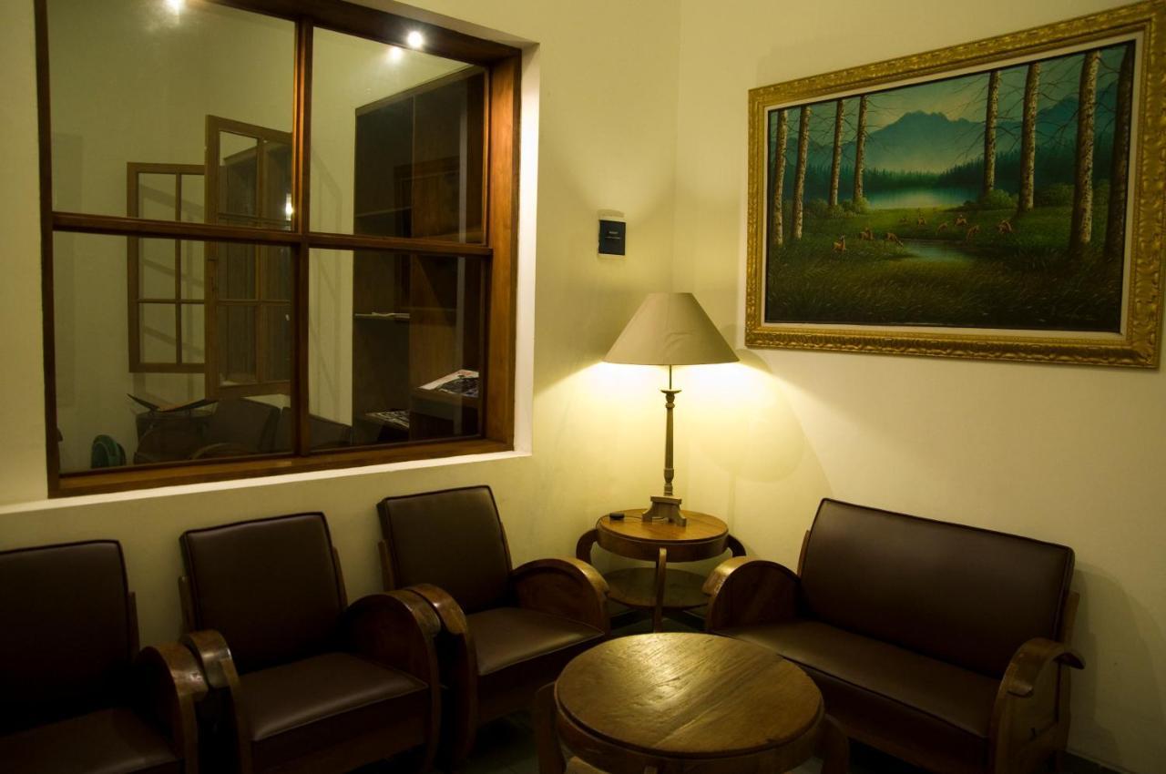 Hotel Graha Kinasih Kotabaru Yogyakarta Exterior photo